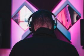 DJ