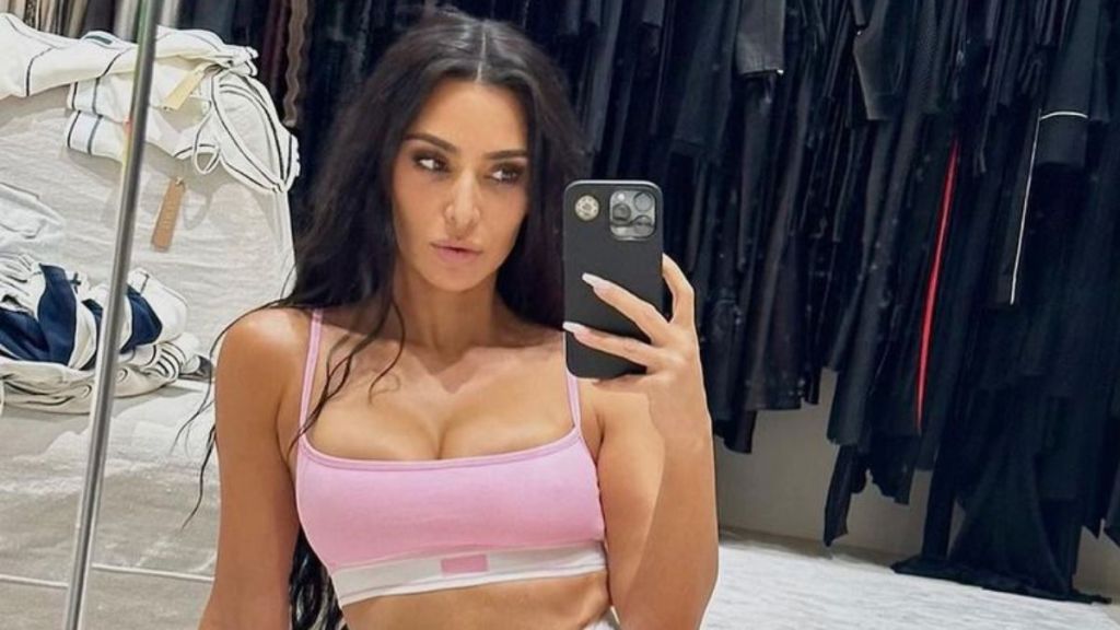 Kim Kardashian Halloween costume