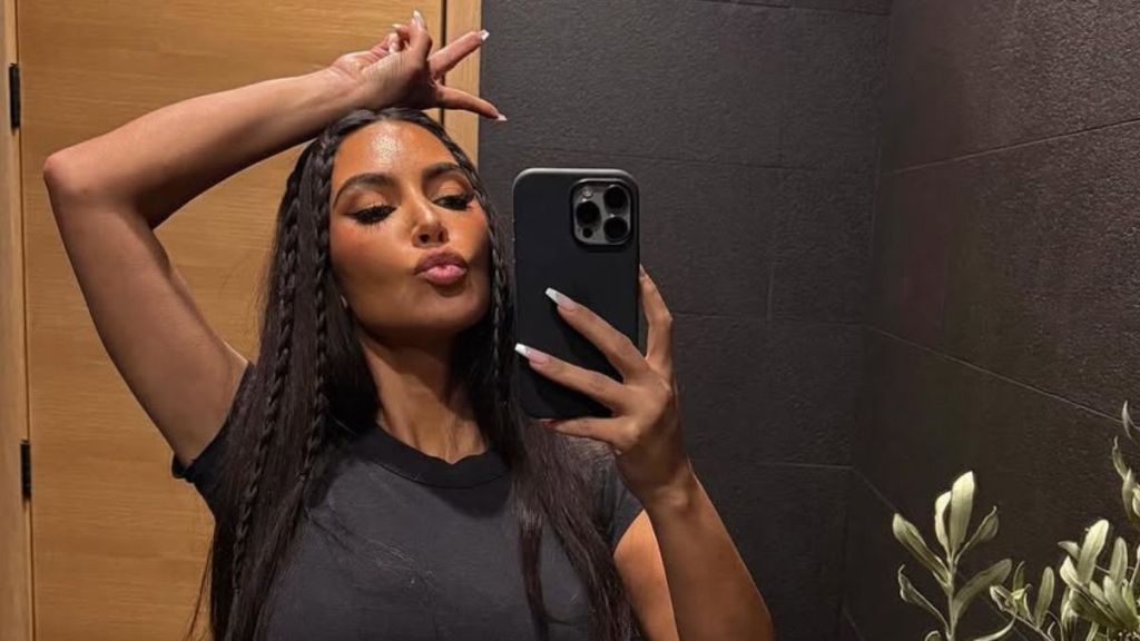 Kim Kardashian Christmas Eve