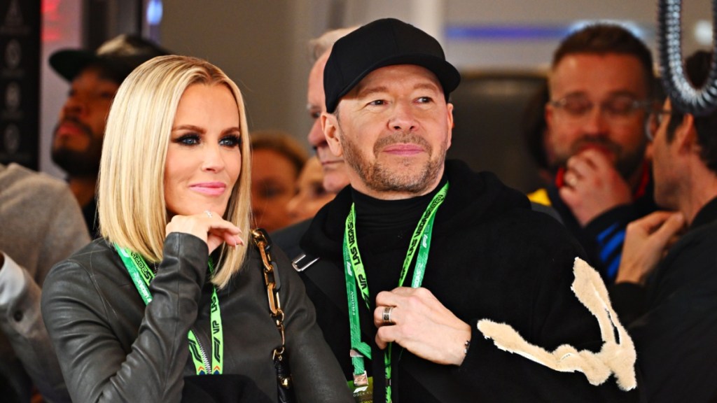 Who Is Donnie Wahlberg's Wife, Jenny McCarthy & What Is Their Relationship History?