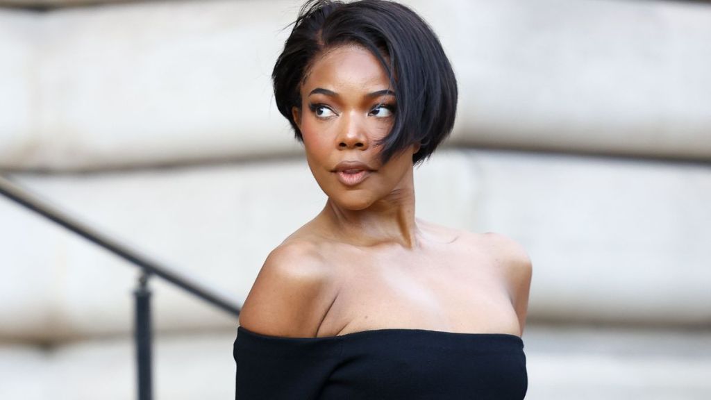 Gabrielle union pfw schiaparelli