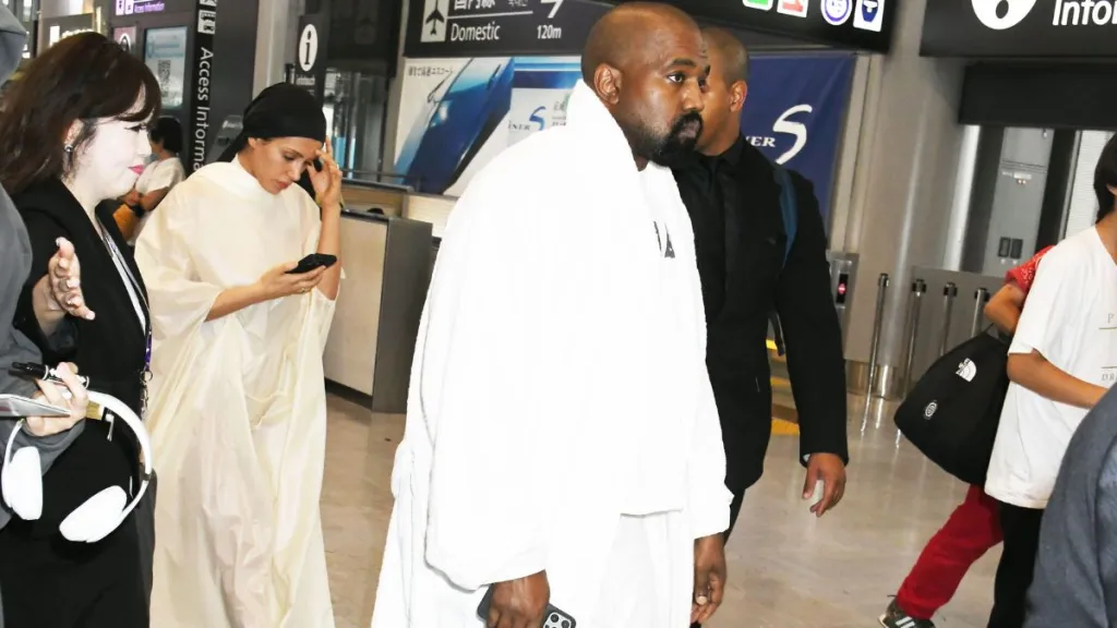 Kanye West Twitter tokyo japan tweets