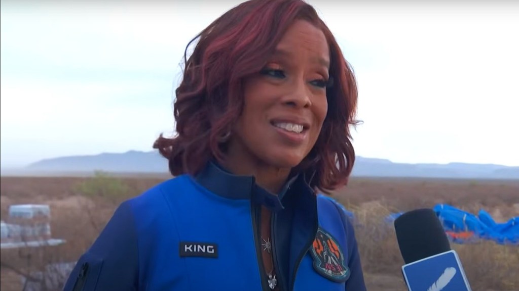 Gayle King Reacts to Blue Origin Spaceflight Backlash