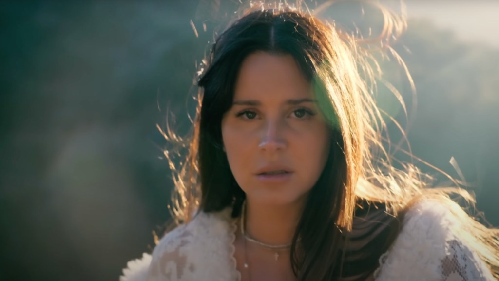 Lana Del Rey Sings About Kissing Morgan Wallen at Stagecoach 2025