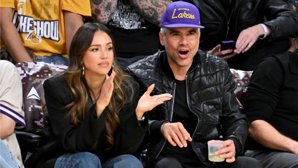 Jessica Alba Posts About Being 'Loved' & 'Accepted' After Divorce