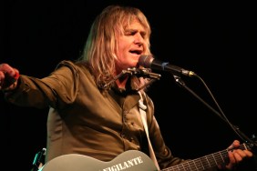 The Alarm Frontman Mike Peters Passes Away at 66