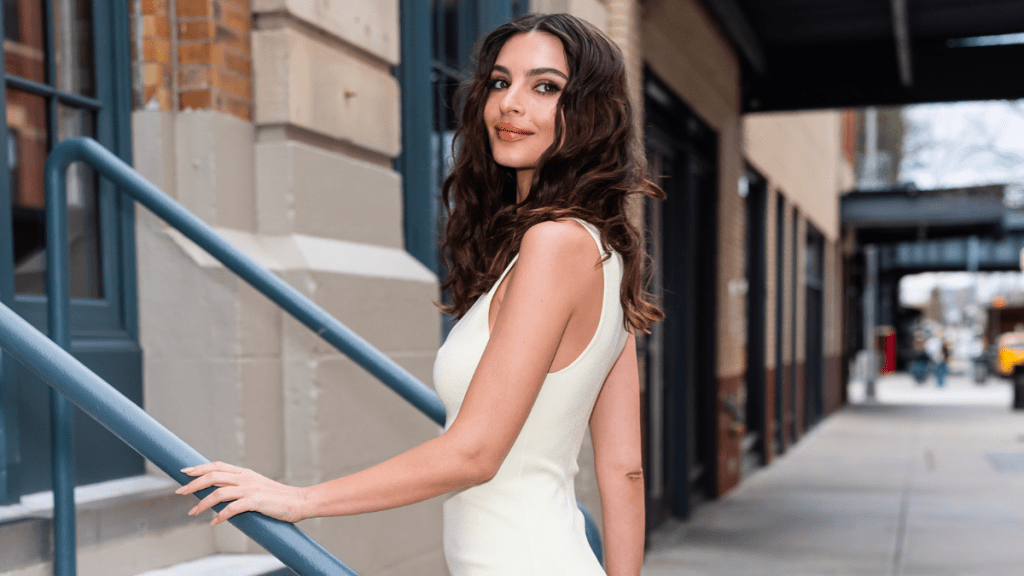 Video of Emily Ratajkowski’s Reaction to Blue Origin Space Trip Goes Viral