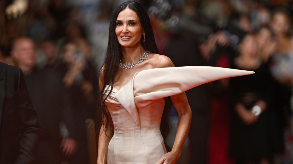 Demi Moore body transformation