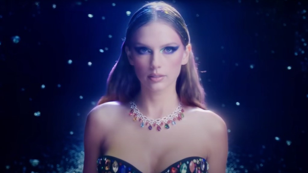 Why Fans Think Taylor Swift Will Star in The Bodyguard Remake