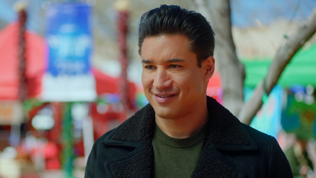 Who Is Mario Lopez's Wife? Courtney's Job & Kids