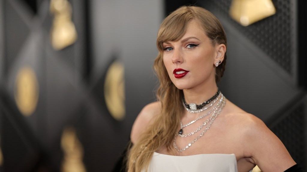 taylor swift cape cod mansion sale