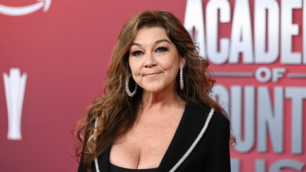 Gretchen Wilson Details Injury That Left Her In Wheelchair For Months