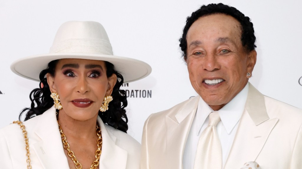 Who Is Smokey Robinson's Wife, Frances Gladney & What Is Their Relationship History?