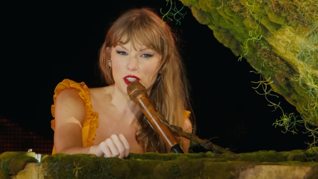 'Taylor Swift Not at AMAs 2025' Trends Amid Reputation (Taylor's Version) Hype
