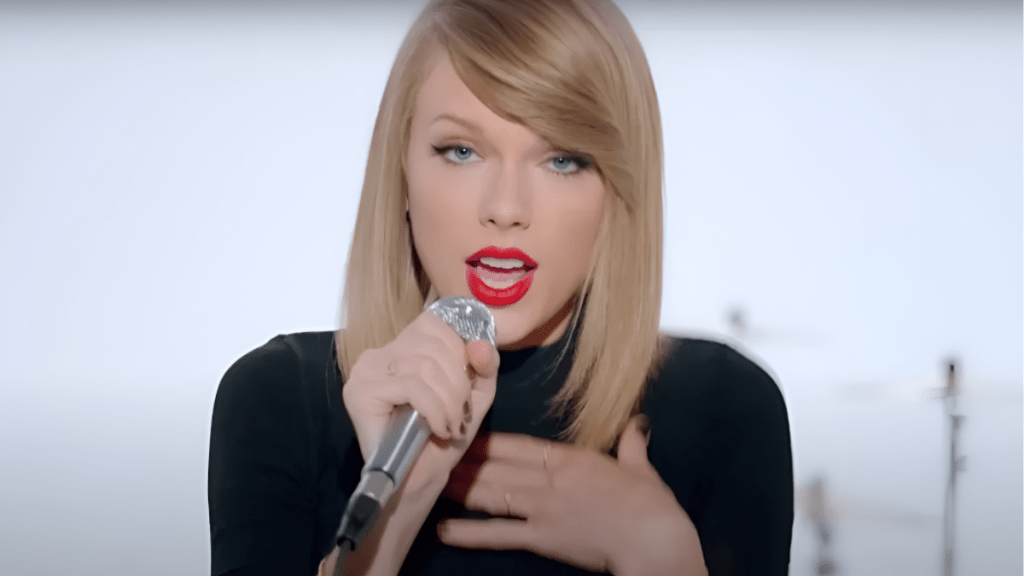 Taylor Swift & Claire Kittle Party Together at TEU Celebration