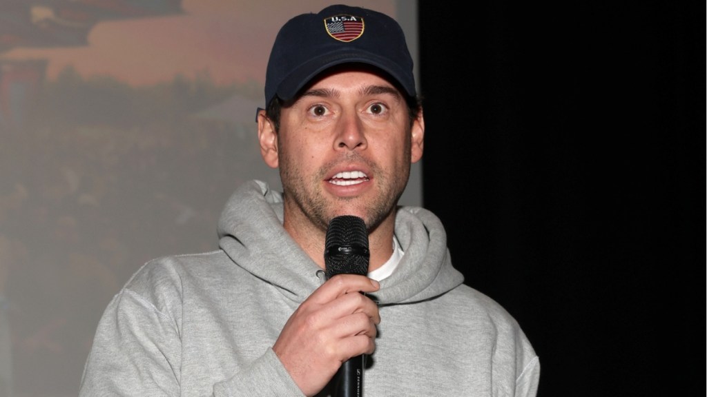 'Scooter Braun Net Worth' Trends Amid Huge Taylor Swift Deal