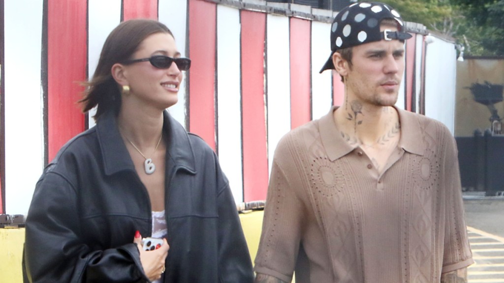 Fans Ask ‘Are Hailey & Justin Bieber Getting a Divorce?’ After New Instagram Post