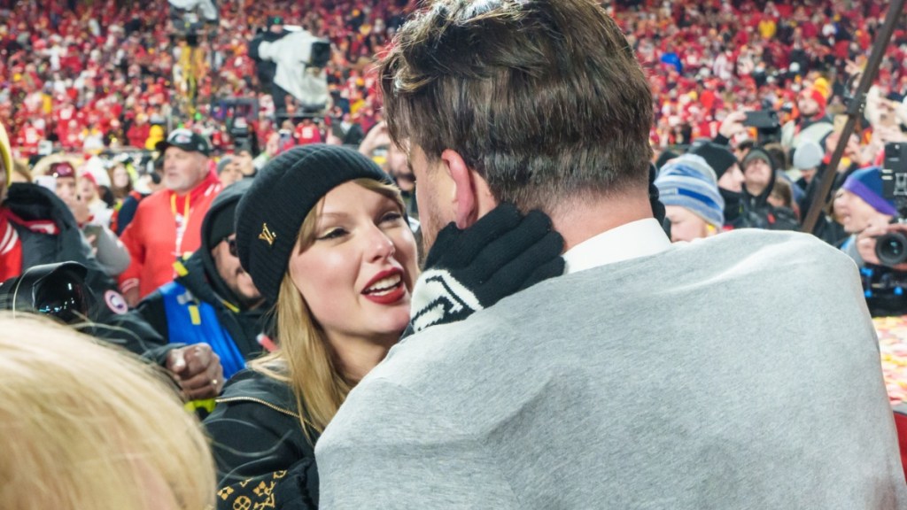 ‘Taylor Swift So High School’ Trends Amid Travis Kelce Revealing His Favorite Song
