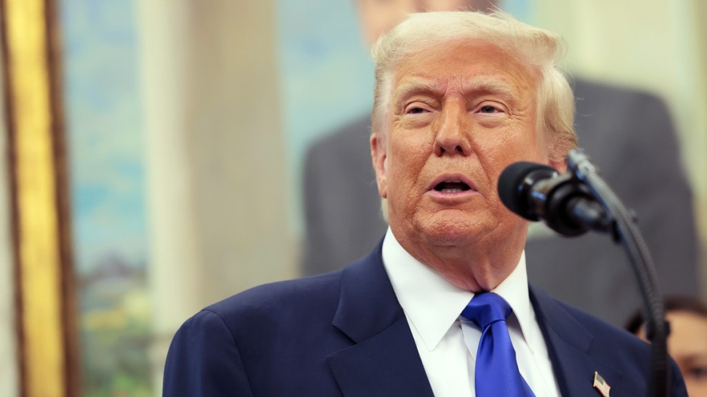 Donald Trump Threatens Action if Commanders Don't Go Back to Old Name