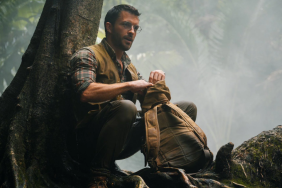 Jonathan Bailey’s ‘Bulge’ Is Impressing the Internet