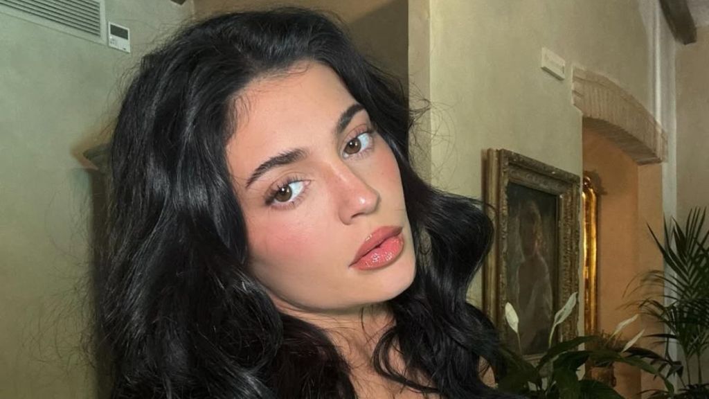 Kylie Jenner Explores Tuscan Countryside in Summery Bikini Top After Jeff Bezos Wedding