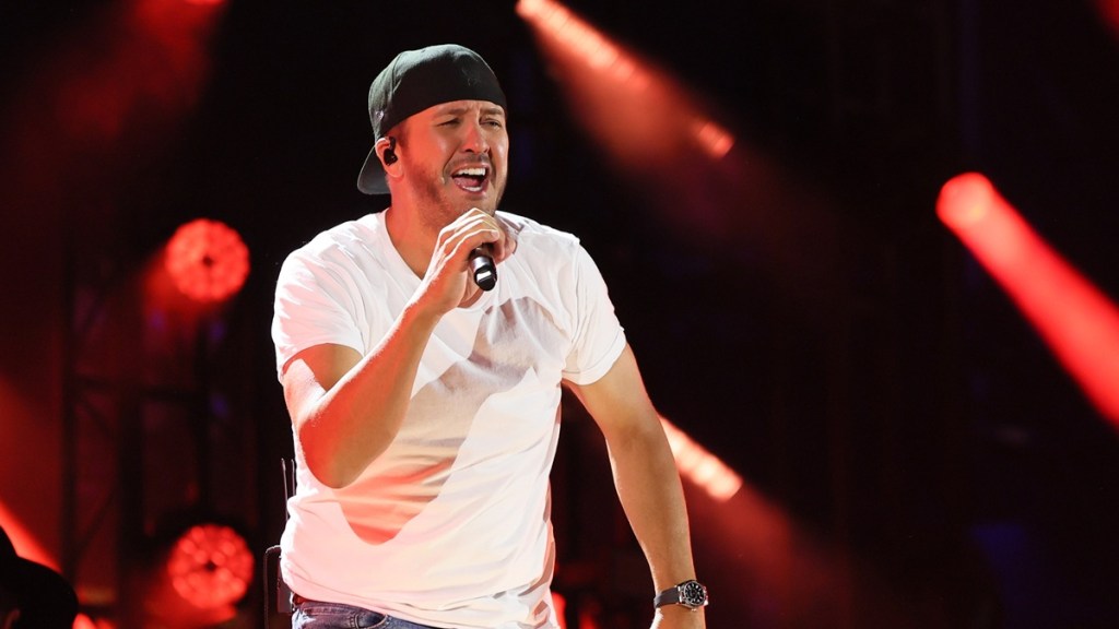 Luke Bryan Hit in Face by Flying Object During North Dakota Concert