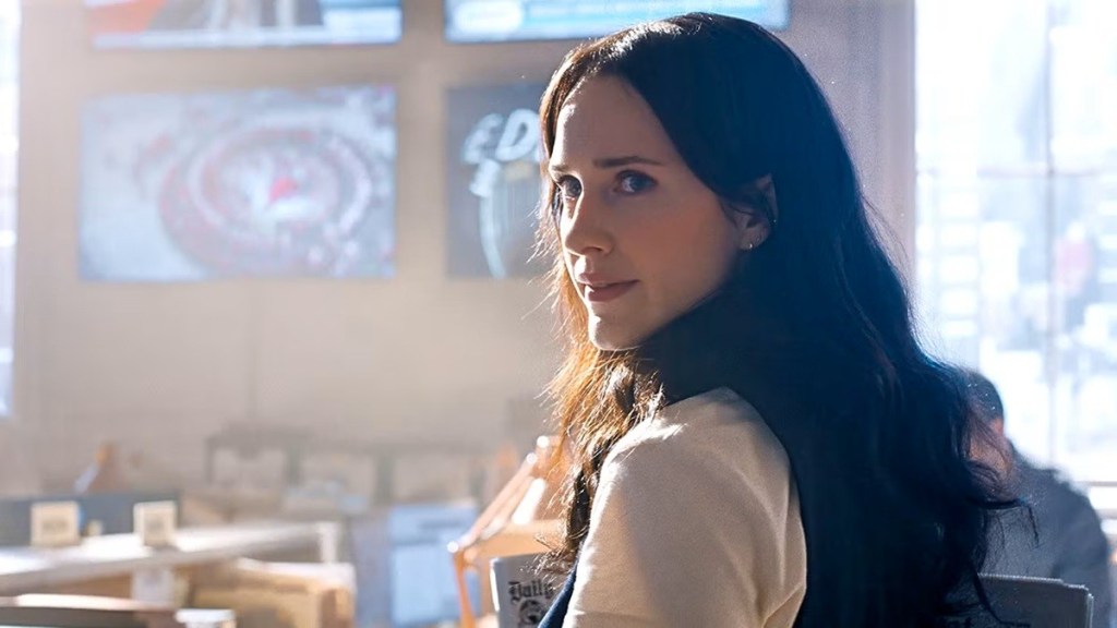 Rachel Brosnahan Reveals Why She Hired a Witch Before Superman Tour