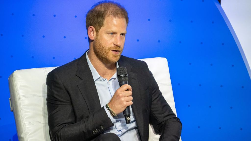 Prince Harry’s Peace Offer Was Just To Get Headlines, Claims ‘Insider'