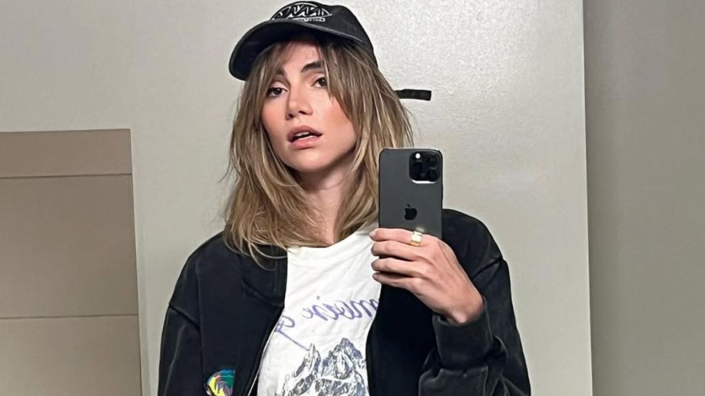 Suki Waterhouse hospital