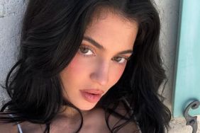 Kylie Jenner stringy bikini