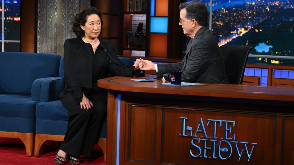 Sandra Oh Calls Out Paramount Amid Stephen Colbert Show Cancellation