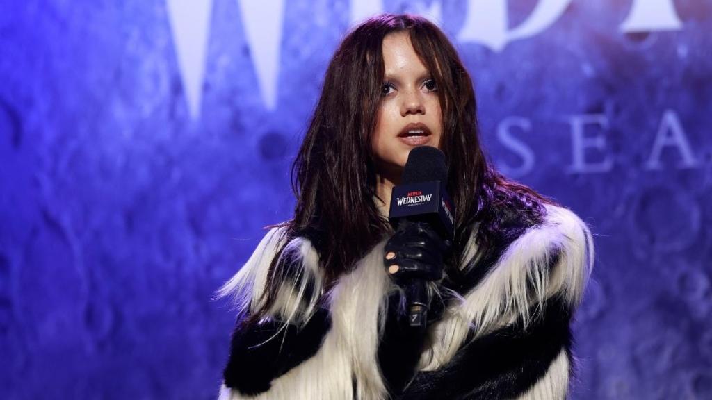 Jenna Ortega Carries ‘Suspicious Salt’ That Helps With Her Brain Function