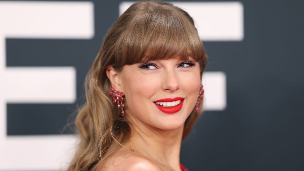 Taylor Swift's Fans Want to Break This Instagram Record