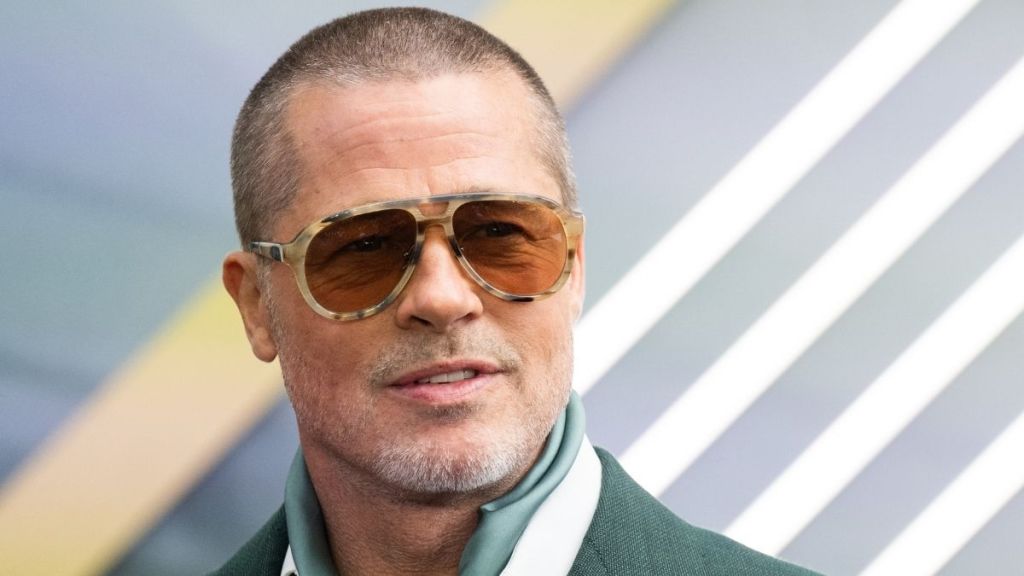 Brad Pitt's 'Juicy' Love Triangle Was a 'Shame', Says Friends Star