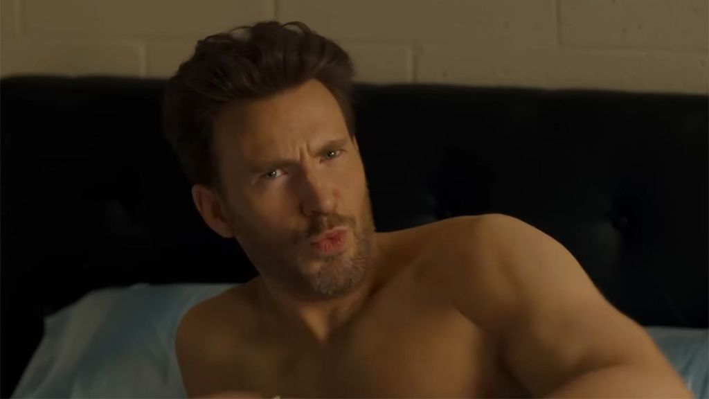 Fans React to Chris Evans Flaunting His Bulge in Near-Nude Photo 