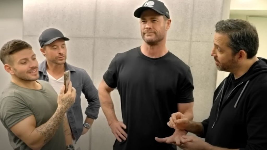 Chris Hemsworth Gets His Hand Stabbed By David Blaine