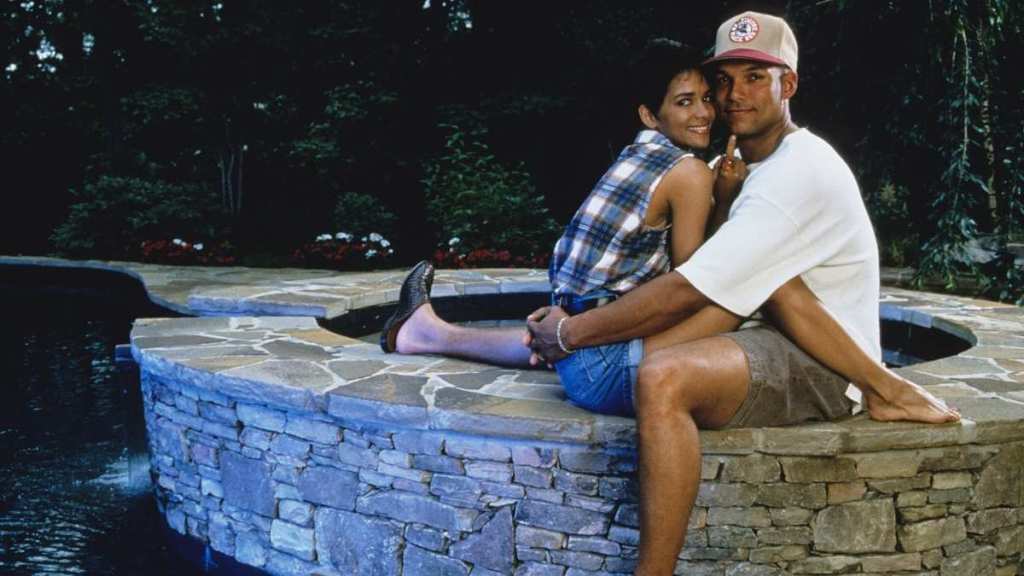 David Justice, Halle Berry's First Husband Claims She Didn't 'Cook or Clean'