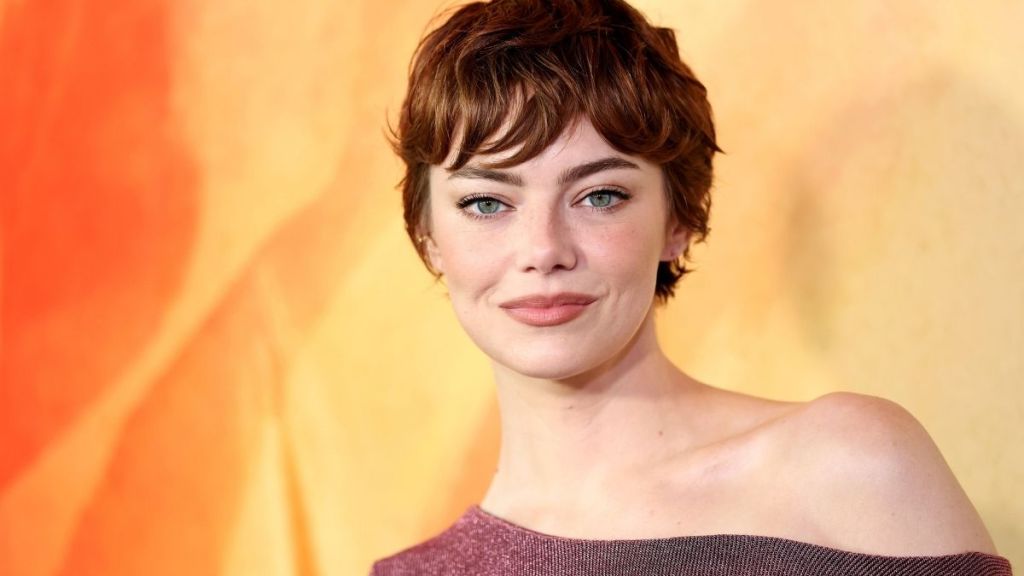 Emma Stone Recalls Her Mom's Awkward Question to Angelina Jolie