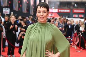 Olivia Colman Gets Her Dress Wet During The Roses Premiere