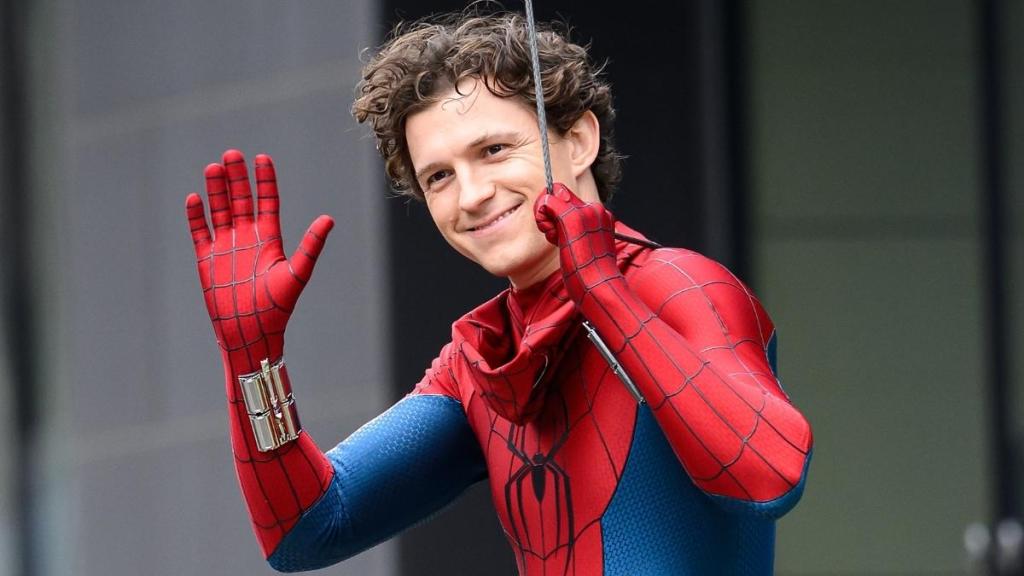Tom Holland's Stunt Goes Wrong on Spider-Man Set As He Suffers Concussion
