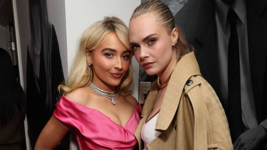 Cara Delevingne Sticks Her Tongue Out While Partying With Sabrina Carpenter