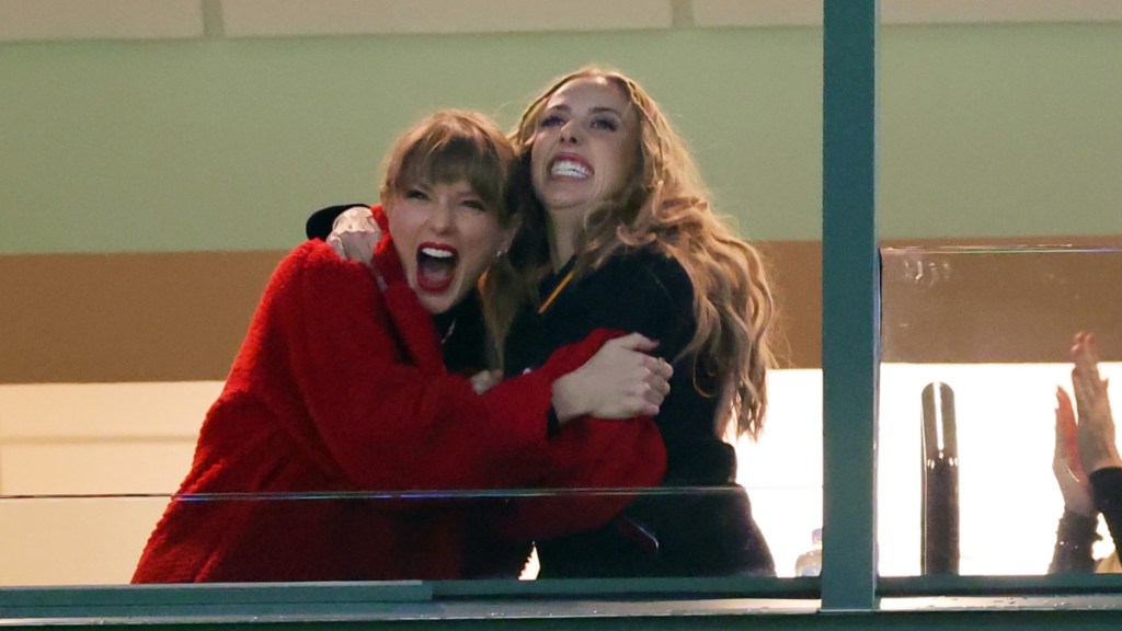 Taylor Swift Subtly Flaunts Her Curves in Brittany Mahomes' Birthday Dump