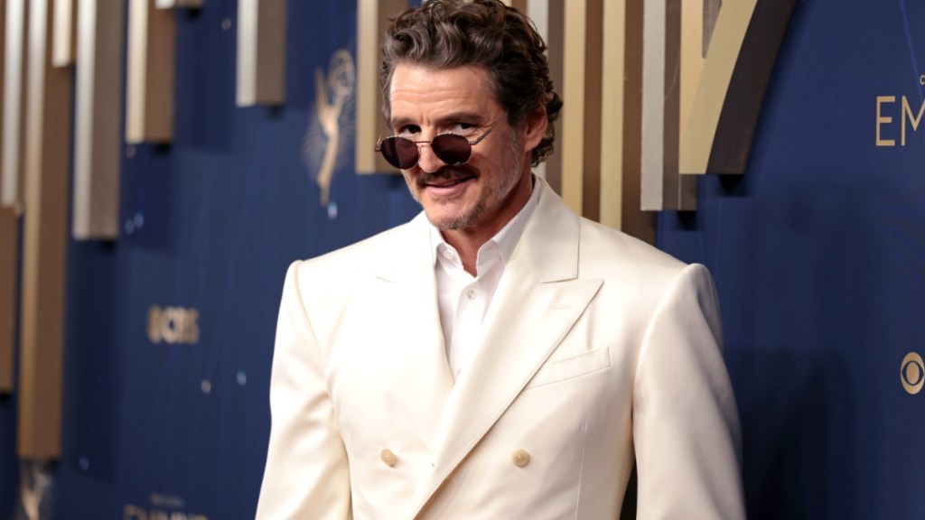 Pedro Pascal’s All-White Suit at Emmys Will Make You Look Twice