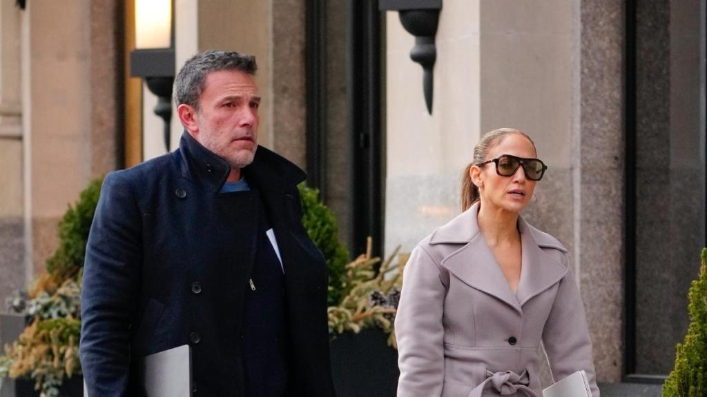 Jennifer Lopez Stops by Ex Ben Affleck’s Office Amid Divorce Drama — Report