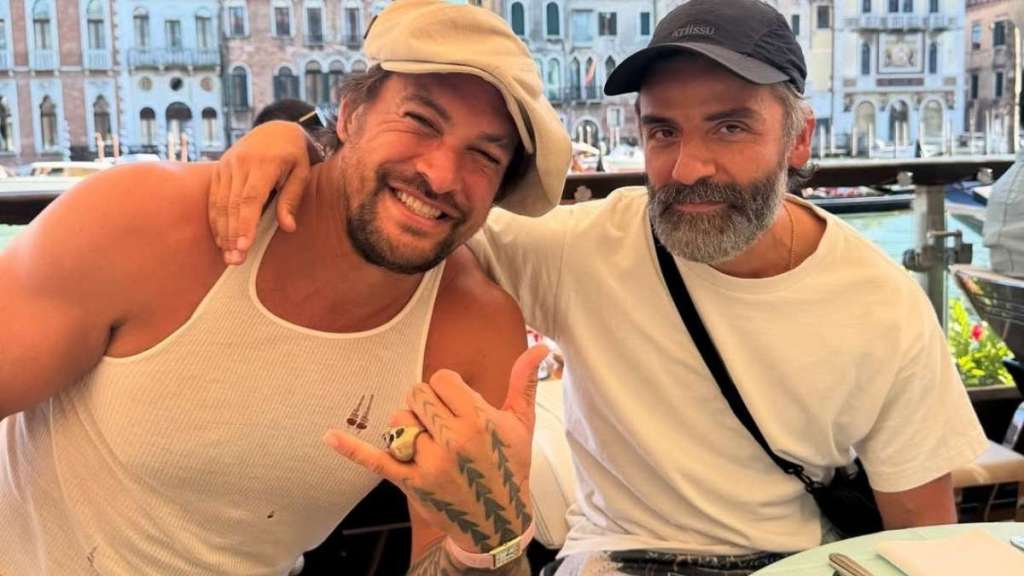 Jason Momoa Rocks a Man Bag the Right Way in Venice Photos
