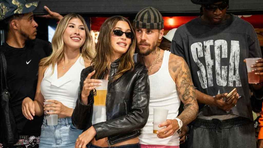Justin Bieber & Hailey Bieber’s Challenges Only Strengthened Their Bond, Source Claims