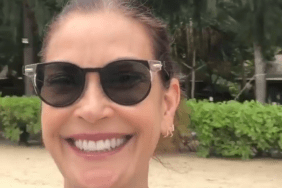 Teri Hatcher wet shirt