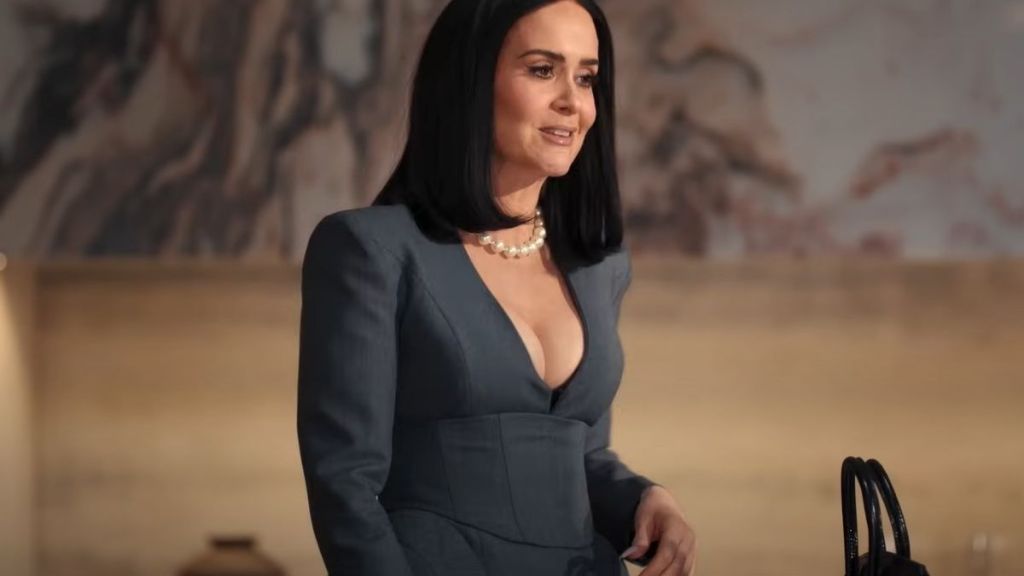 Sarah Paulson Calls Kim Kardashian 'Wh*** Lawyer' In New Trailer