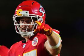 Travis Kelce Shakes Hands With Lions Player After JuJu Smith-Schuster & Brian Branch Brawl