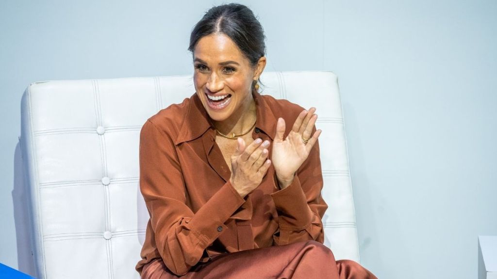 Meghan Markle Aiming for Her Own ‘Anna Wintour Moment’ With Vogue Platform, Source Claims